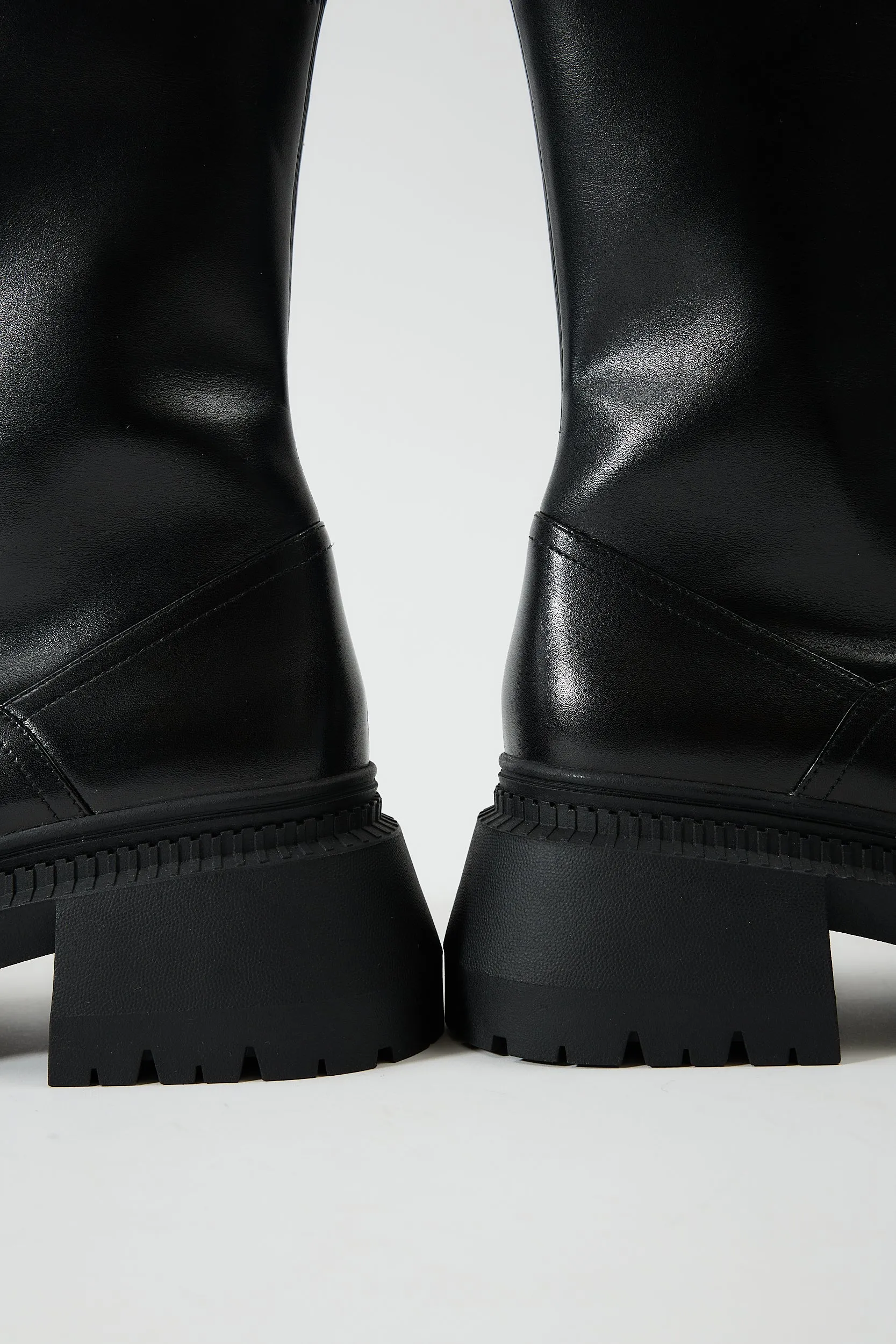 Metis Black