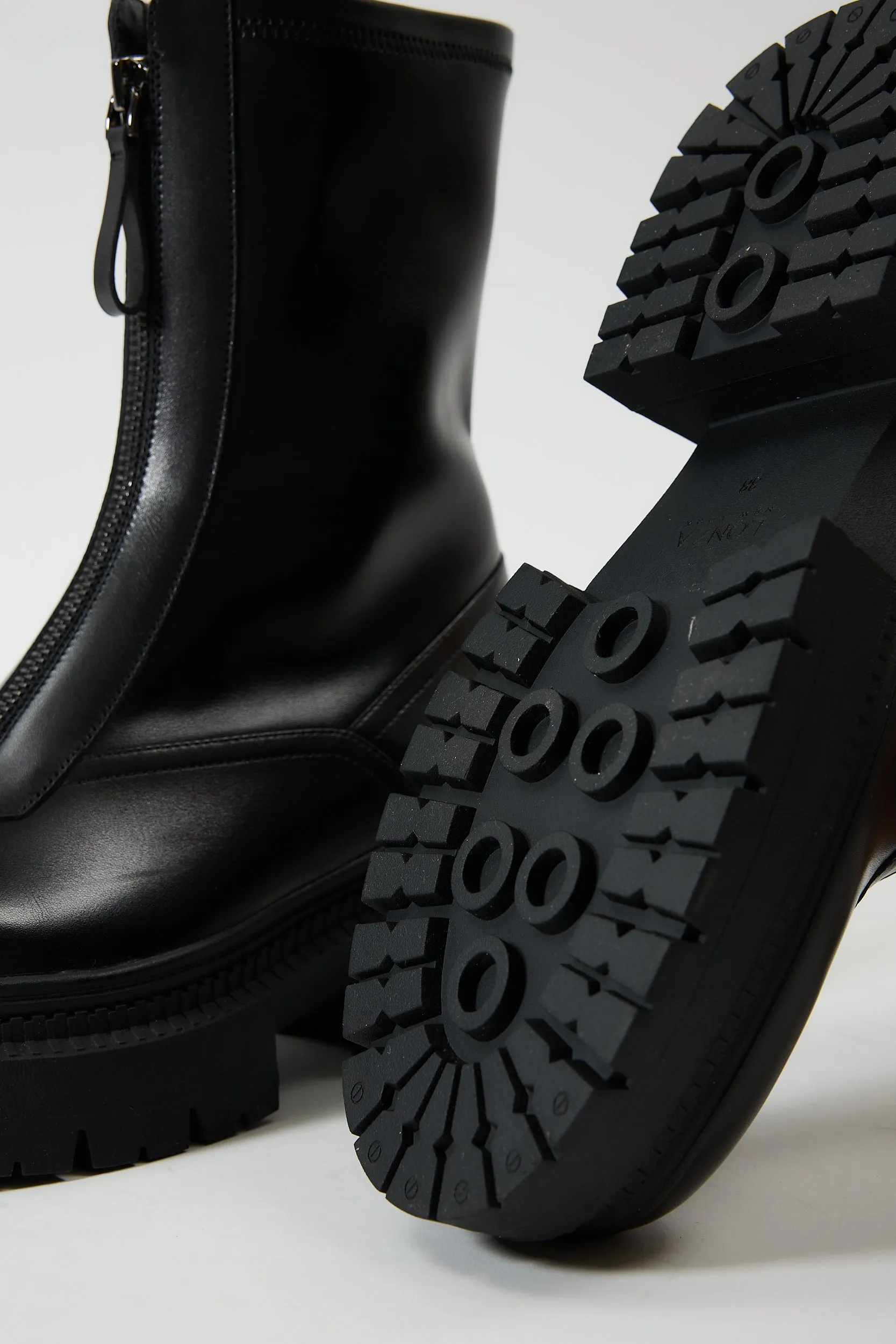 Metis Black