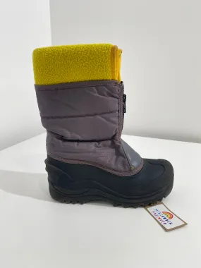 Practical All Weather Boots Size 32