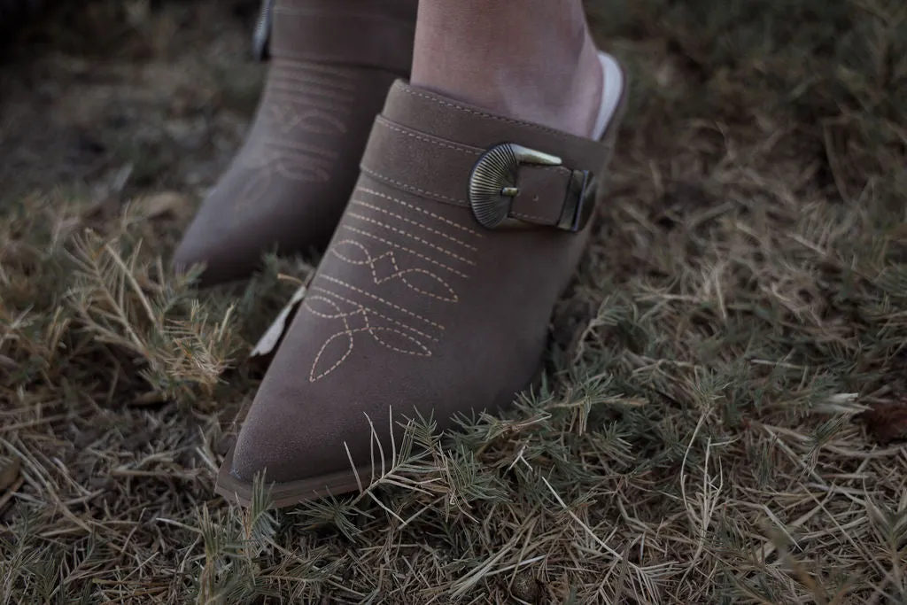 The Dixie Western Mules - Suede