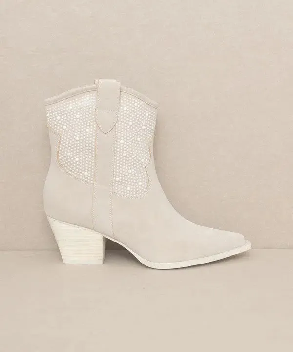 THE PEARL STUDDED WESTERN BOOTIES