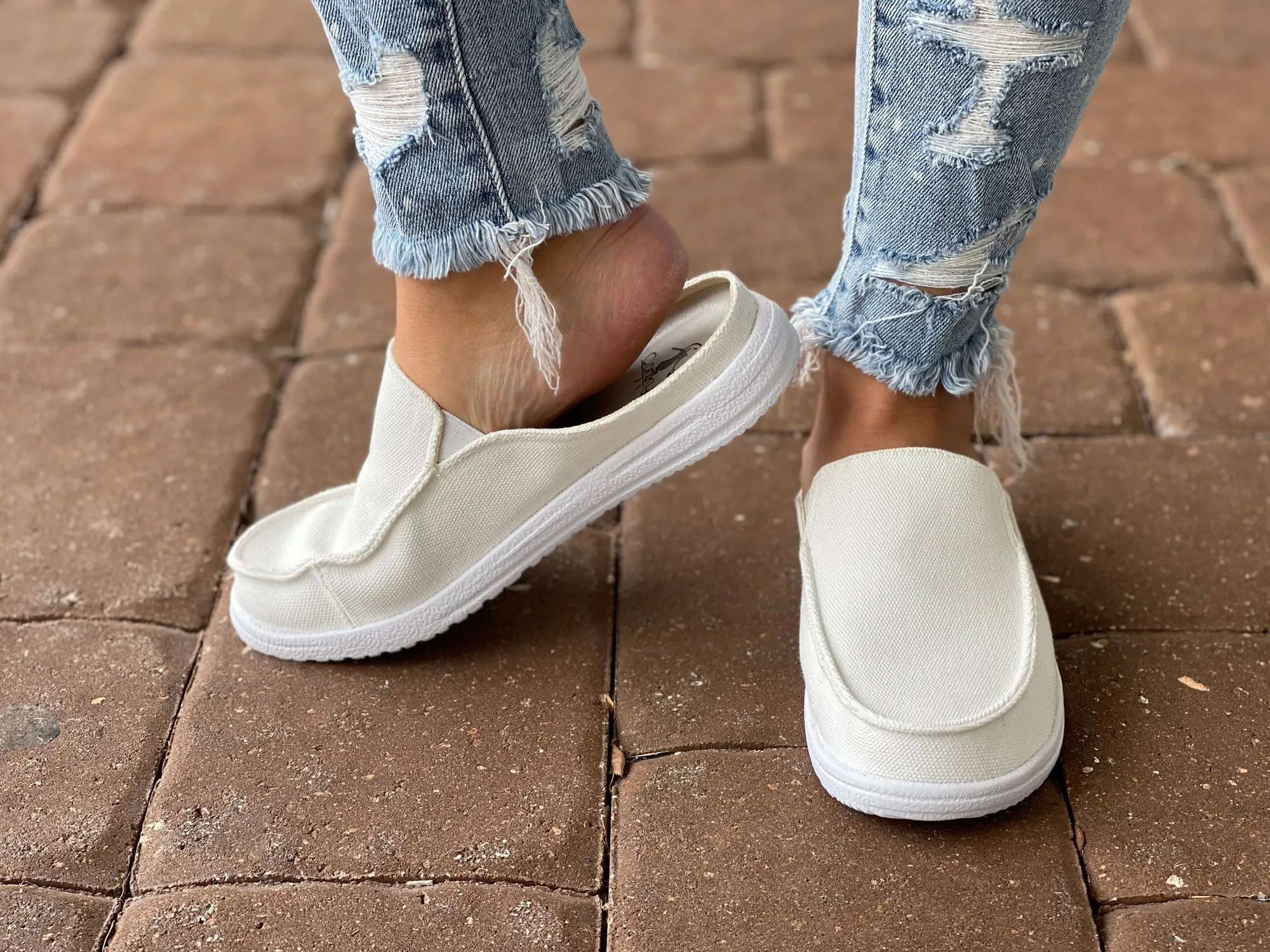 The Pontoon Slip-On: White